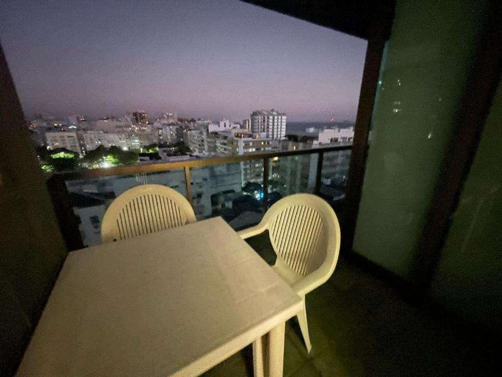 Tiffanys Service Ipanema Apartamento *